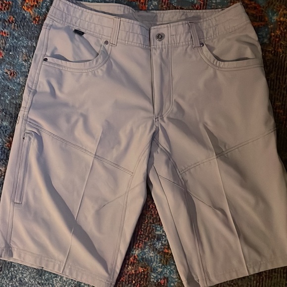 Kuhl Silencr Cargo Shorts in khaki. - Picture 4 of 4
